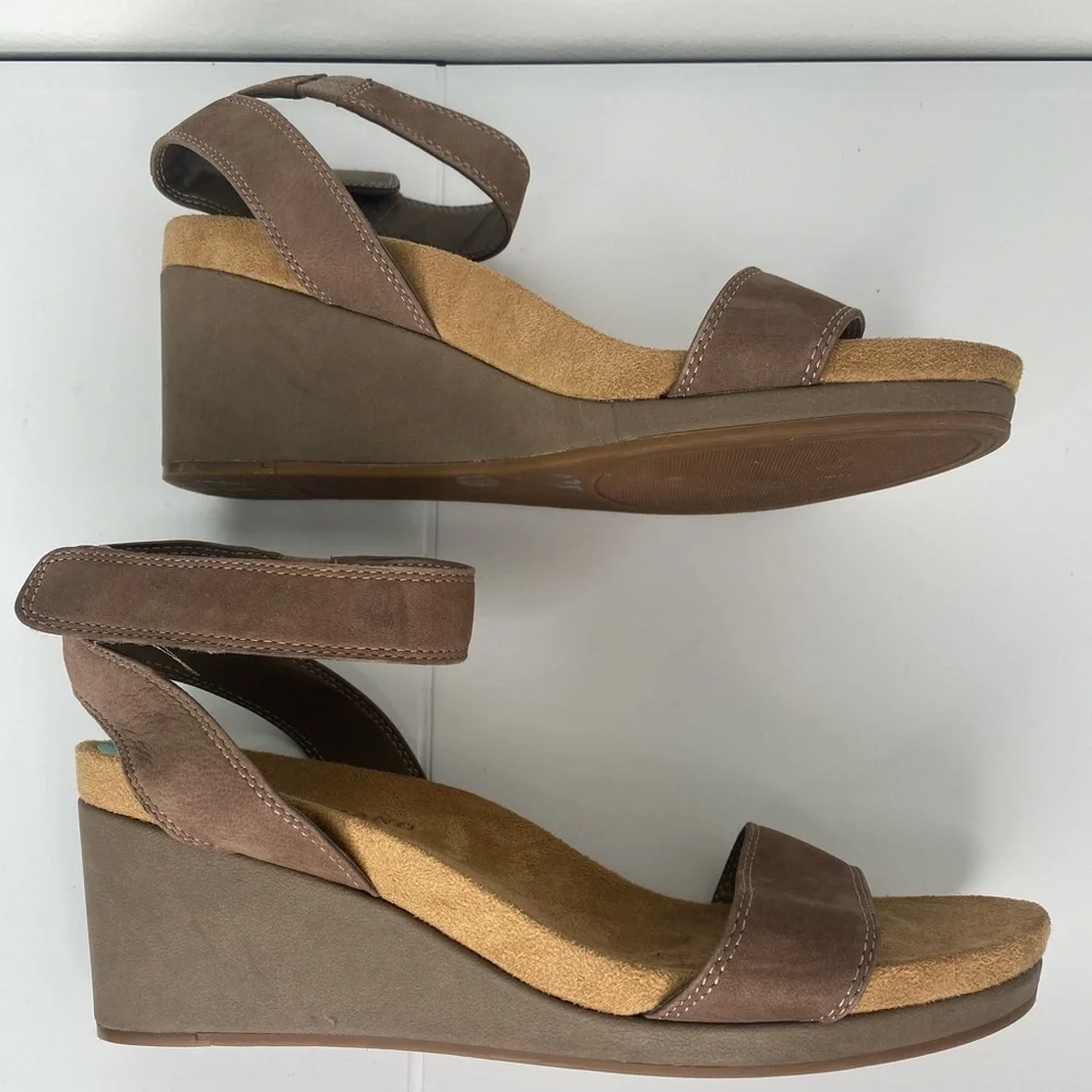 Lucky Brand NWOT or Box Women's Brown Wedge Sandals - Picture 3 of 6
